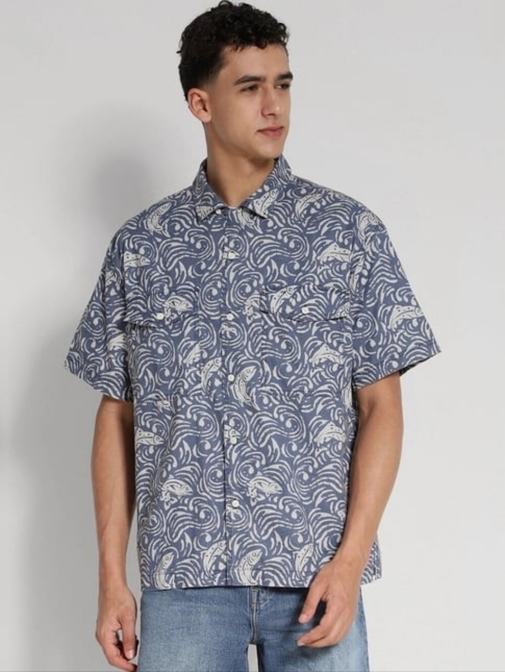 NWOT American Eagle Outfitters Navy and Tan Soft Short-Sleeve Button-Up Shirt M